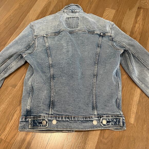Vintage Levi's Jean Jacket. Size Small - Picture 5 of 8